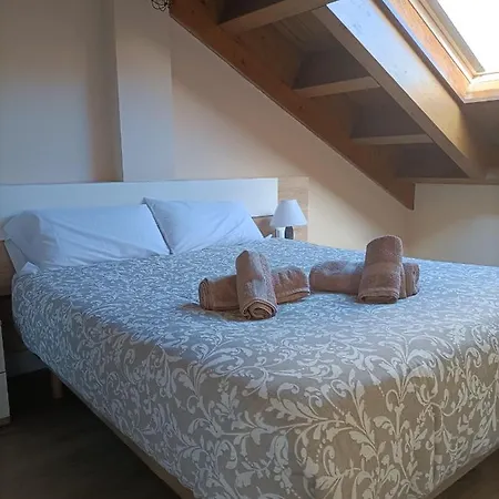 Apartman Precioso Atico En El Centro De Sabiñánigo