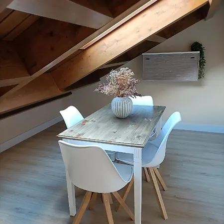Precioso Atico En El Centro De Apartamento Sabiñánigo
